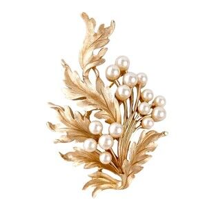Vintage Crown TRIFARI Gold Tone Faux Pearl Berry Cluster Leaf  Brooch Pin SIGNED